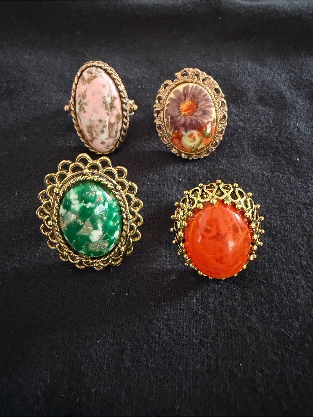 Vintage rings assorted sizable